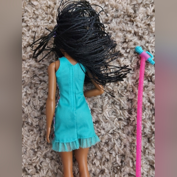 Barbie - Picture 3 of 4